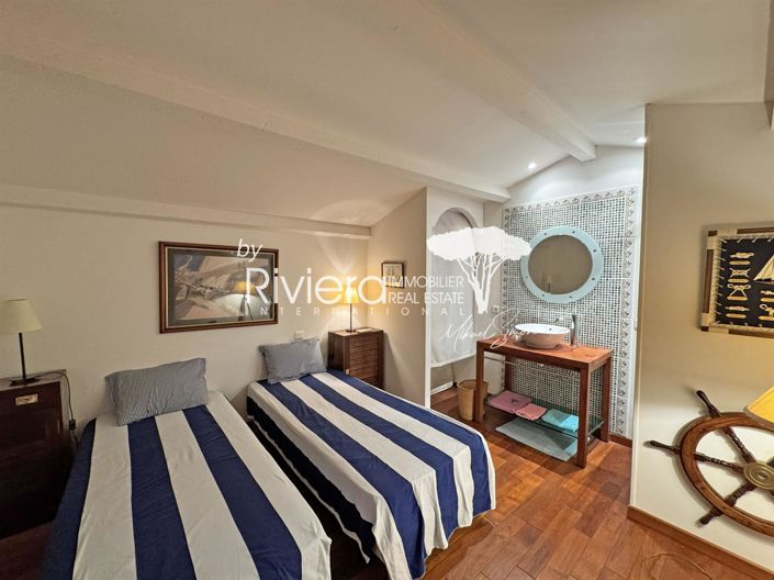 Image No.21-4 Bed House for sale