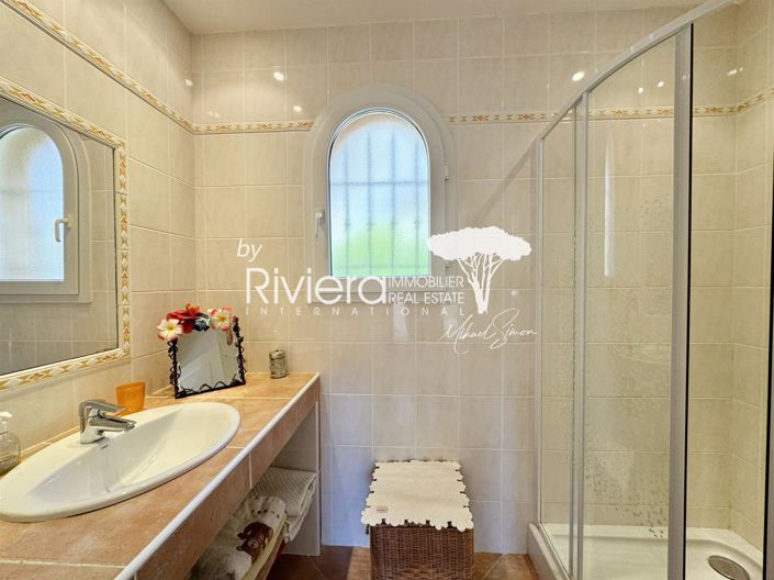 Image No.23-4 Bed House for sale