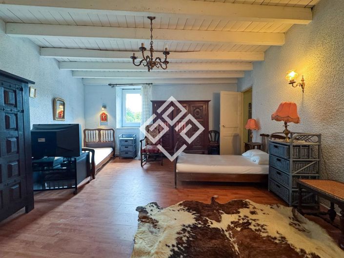 Image No.12-3 Bed House for sale