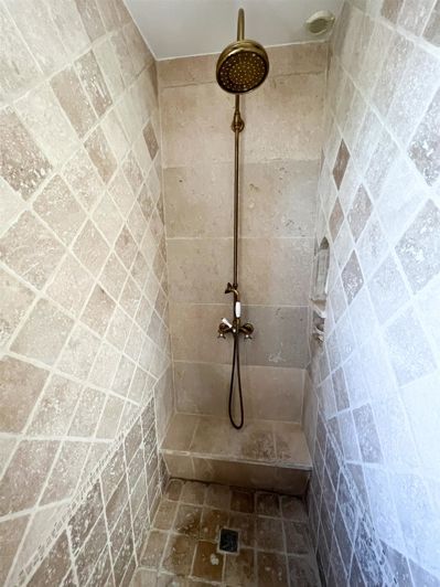 Image No.17-3 Bed House for sale