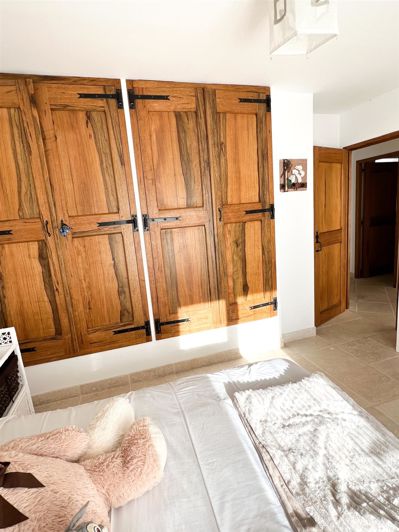 Image No.20-3 Bed House for sale