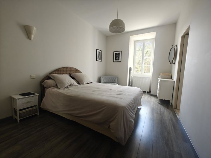 Image No.12-3 Bed House for sale