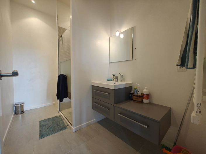 Image No.19-3 Bed House for sale