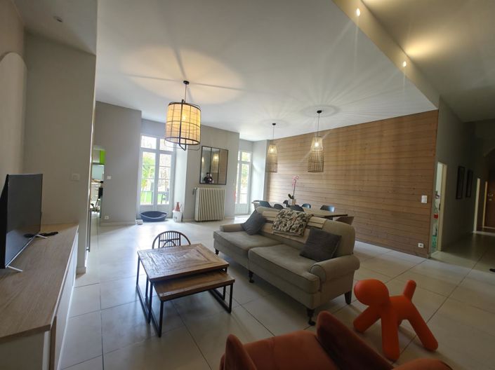 Image No.3-3 Bed House for sale