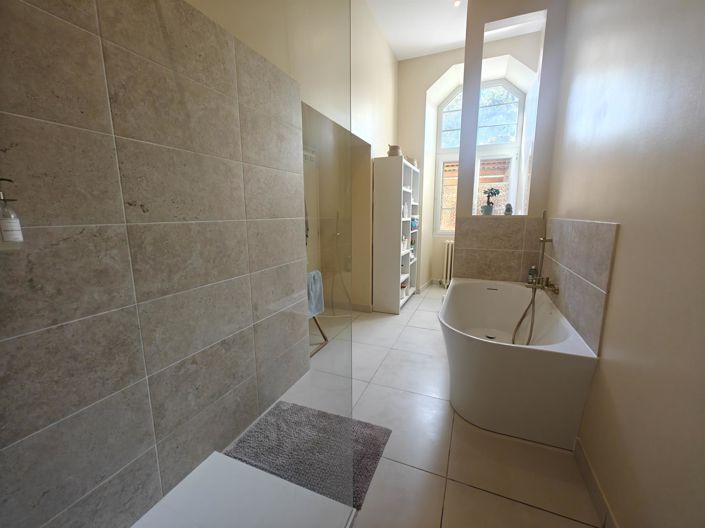 Image No.9-3 Bed House for sale