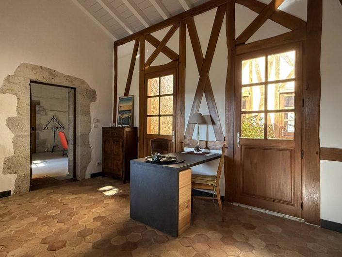 Image No.13-2 Bed Property for sale