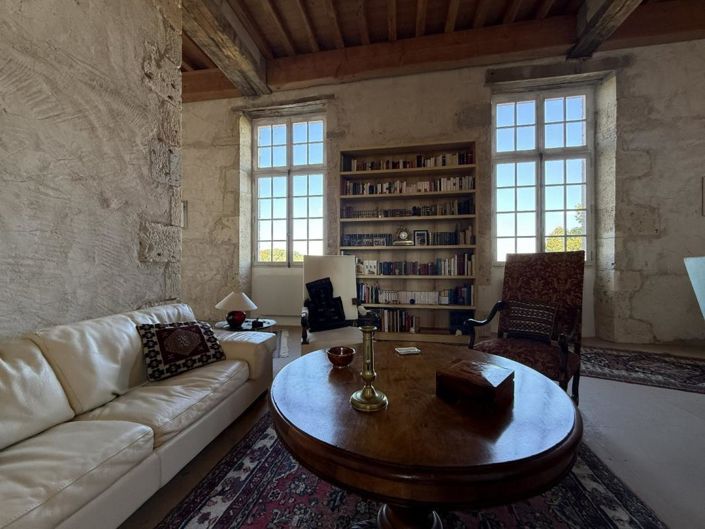 Image No.18-2 Bed Property for sale