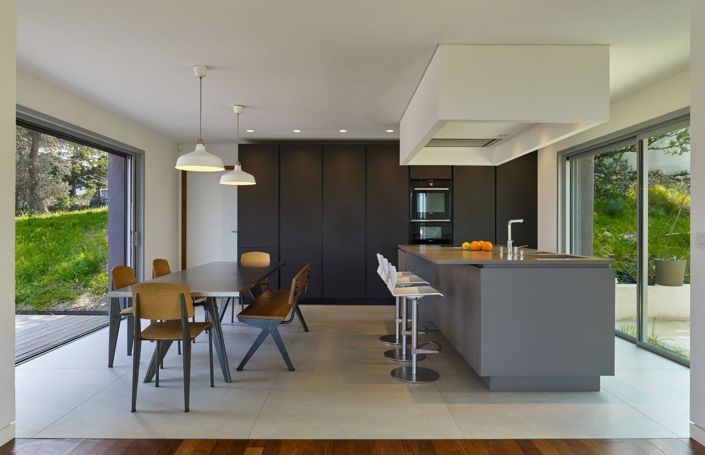 Image No.4-5 Bed House for sale