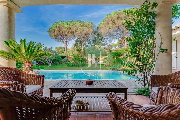 Image No.9-6 Bed House for sale