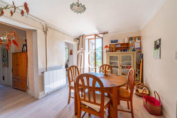 Image No.12-4 Bed House for sale