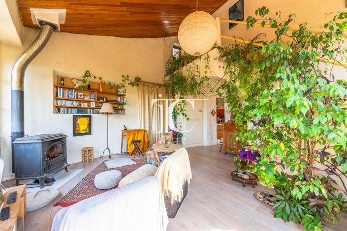 Image No.21-4 Bed House for sale