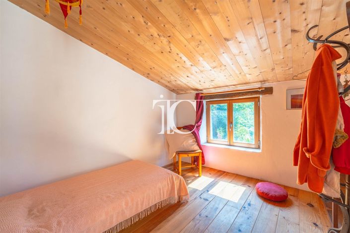 Image No.22-4 Bed House for sale