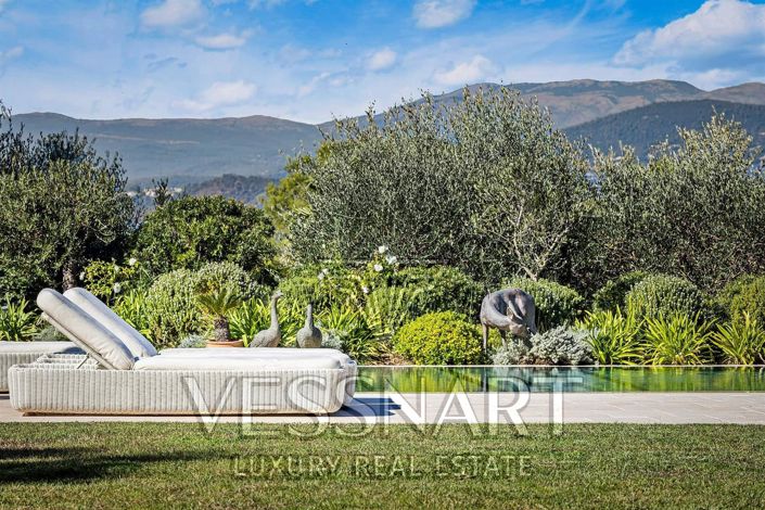 Image No.3-6 Bed House for sale