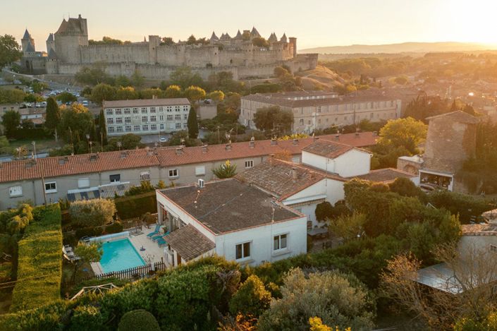 Image No.1-6 Bed House for sale