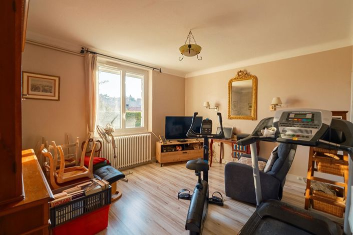 Image No.12-6 Bed House for sale