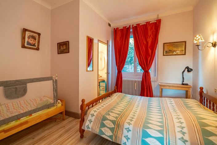 Image No.13-6 Bed House for sale