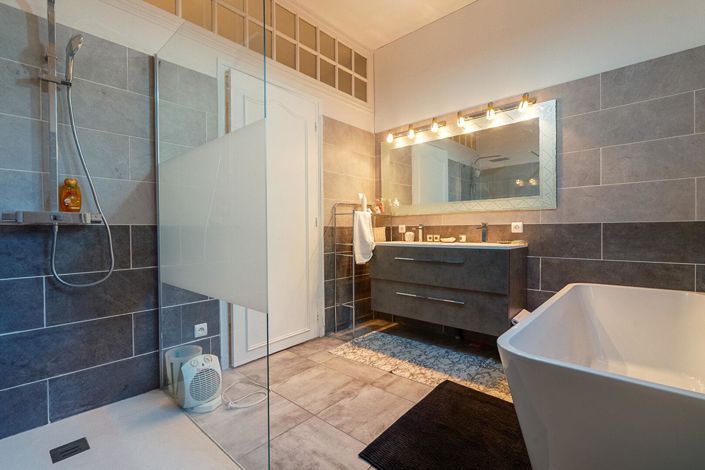 Image No.14-6 Bed House for sale