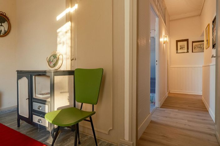 Image No.16-6 Bed House for sale