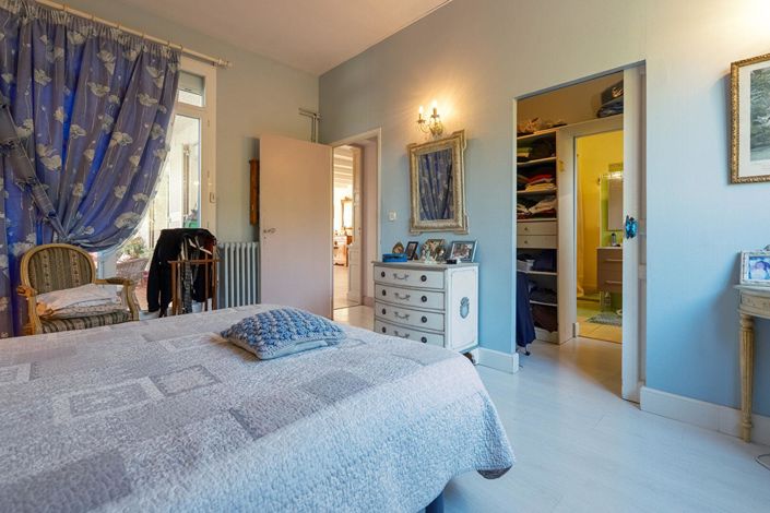 Image No.7-6 Bed House for sale