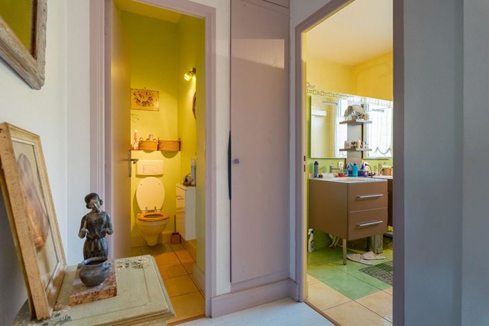 Image No.8-6 Bed House for sale