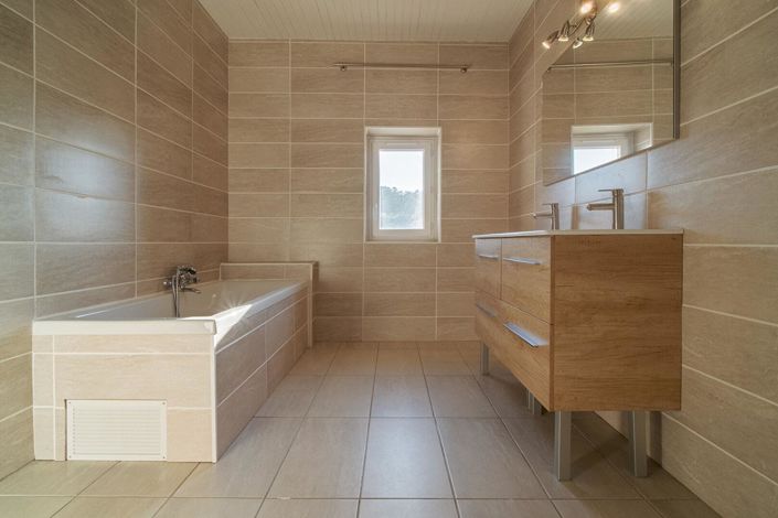 Image No.14-5 Bed House for sale