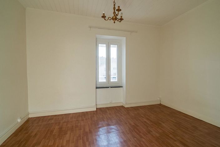 Image No.16-5 Bed House for sale