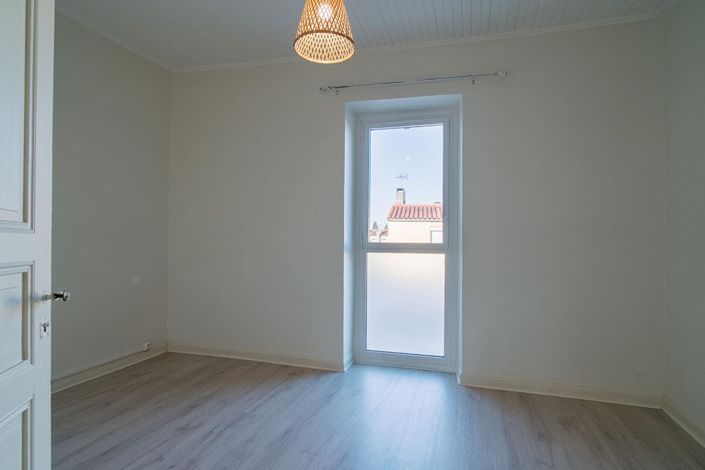 Image No.17-5 Bed House for sale