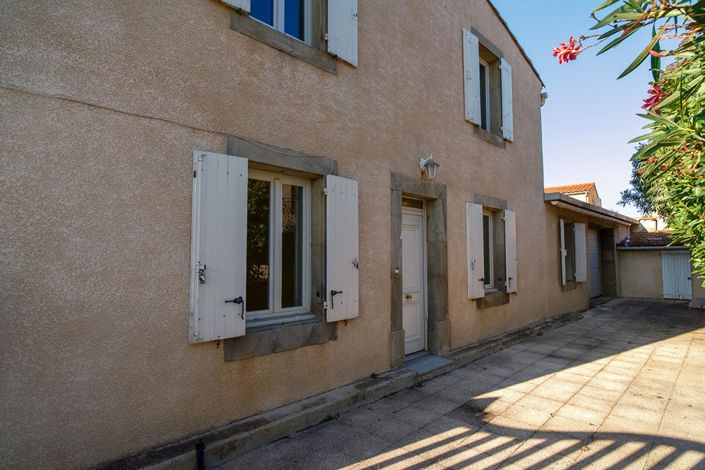 Image No.2-5 Bed House for sale