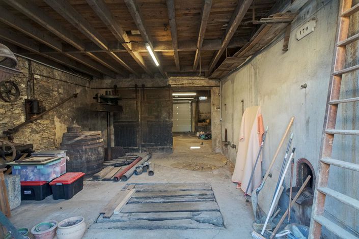 Image No.6-5 Bed House for sale