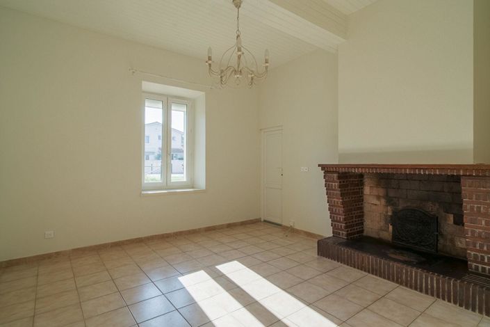 Image No.7-5 Bed House for sale