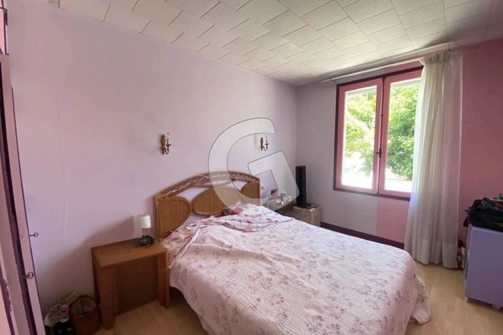 Image No.7-3 Bed House for sale