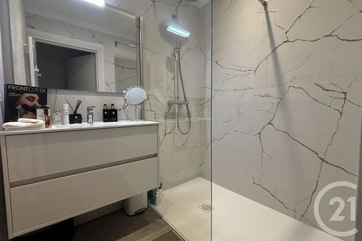 Image No.10-3 Bed Apartment for sale