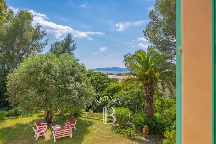 Image No.2-7 Bed House for sale