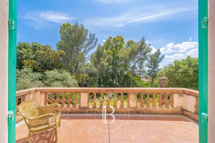 Image No.6-7 Bed House for sale