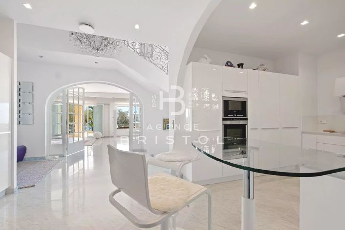 Image No.14-4 Bed House for sale