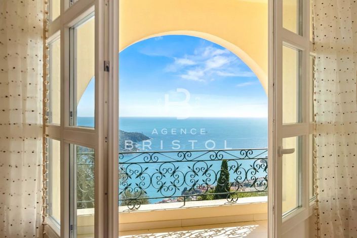 Image No.19-4 Bed House for sale