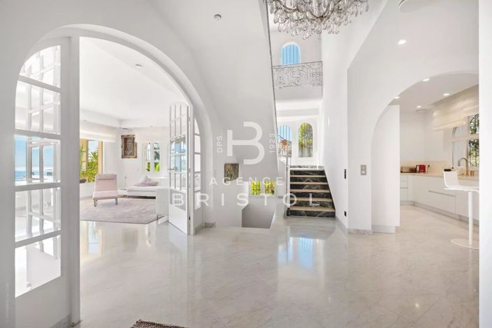 Image No.2-4 Bed House for sale