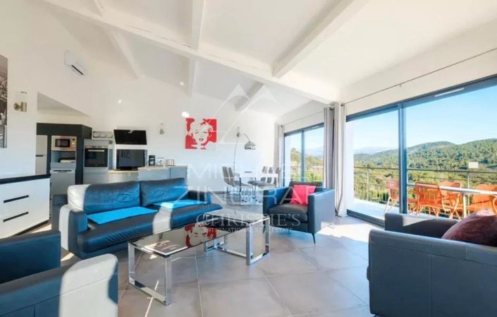 Image No.3-4 Bed House for sale