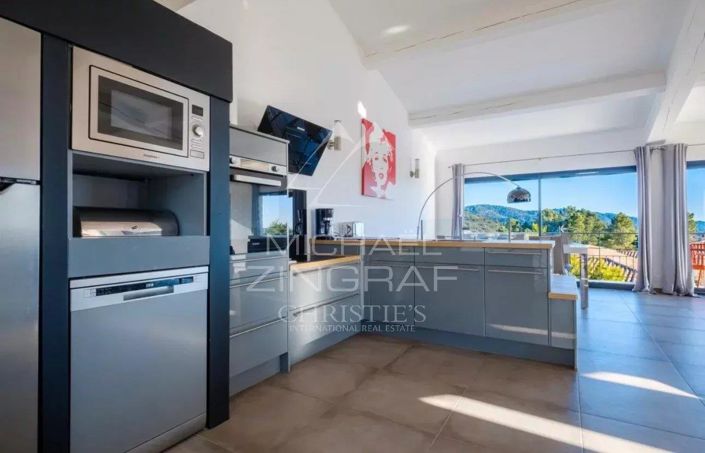 Image No.4-4 Bed House for sale