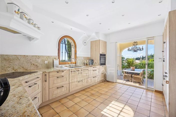 Image No.5-4 Bed House for sale