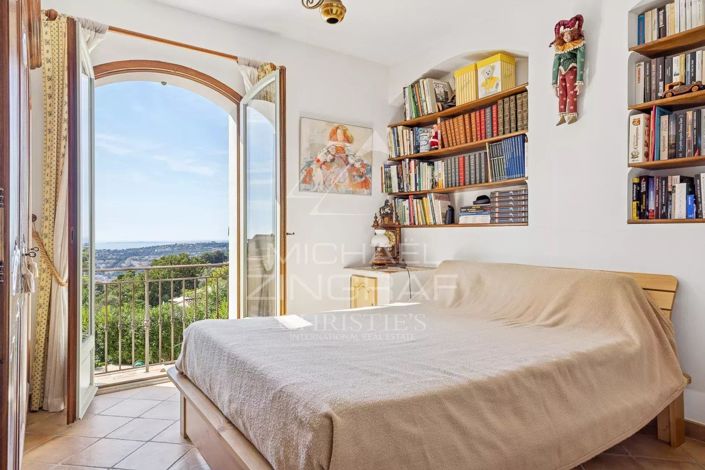 Image No.7-4 Bed House for sale