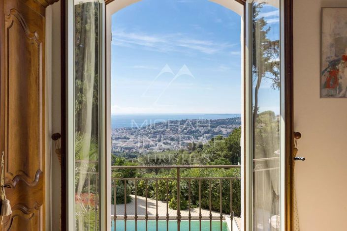 Image No.8-4 Bed House for sale