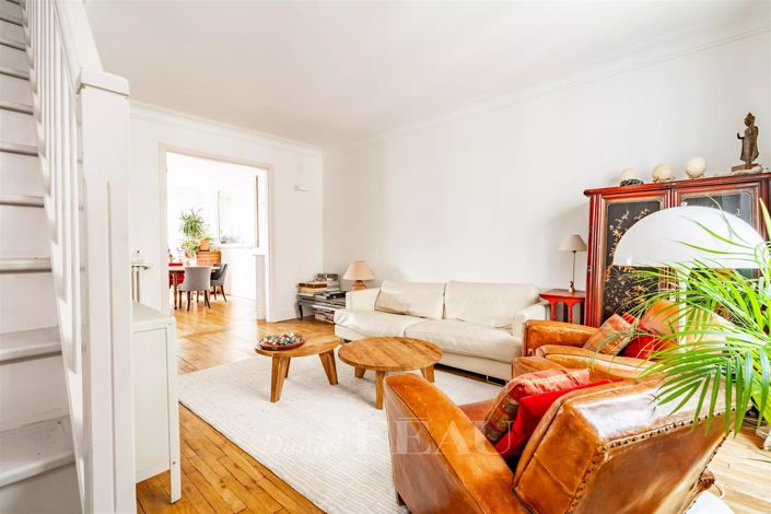 Image No.1-4 Bed Apartment for sale