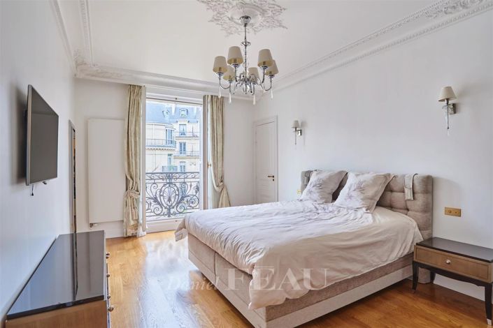 Image No.10-3 Bed Apartment for sale