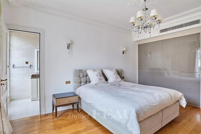 Image No.11-3 Bed Apartment for sale