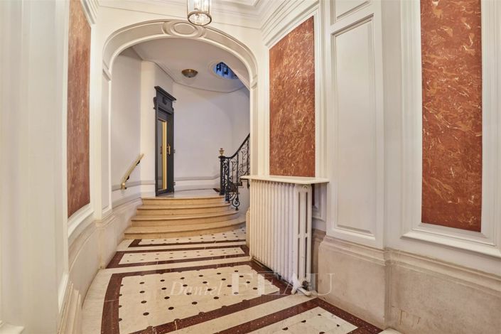 Image No.17-3 Bed Apartment for sale