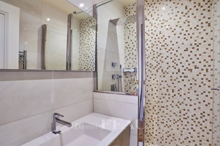 Image No.9-3 Bed Apartment for sale