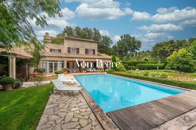 5 Bed House for sale