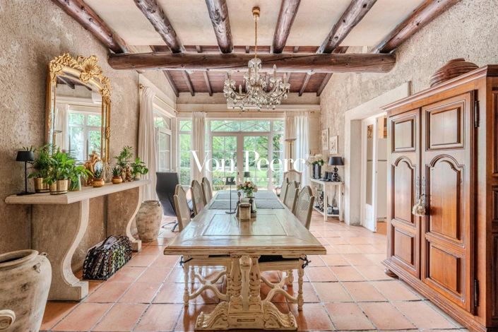 Image No.6-5 Bed House for sale