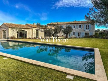 5 Bed House for sale